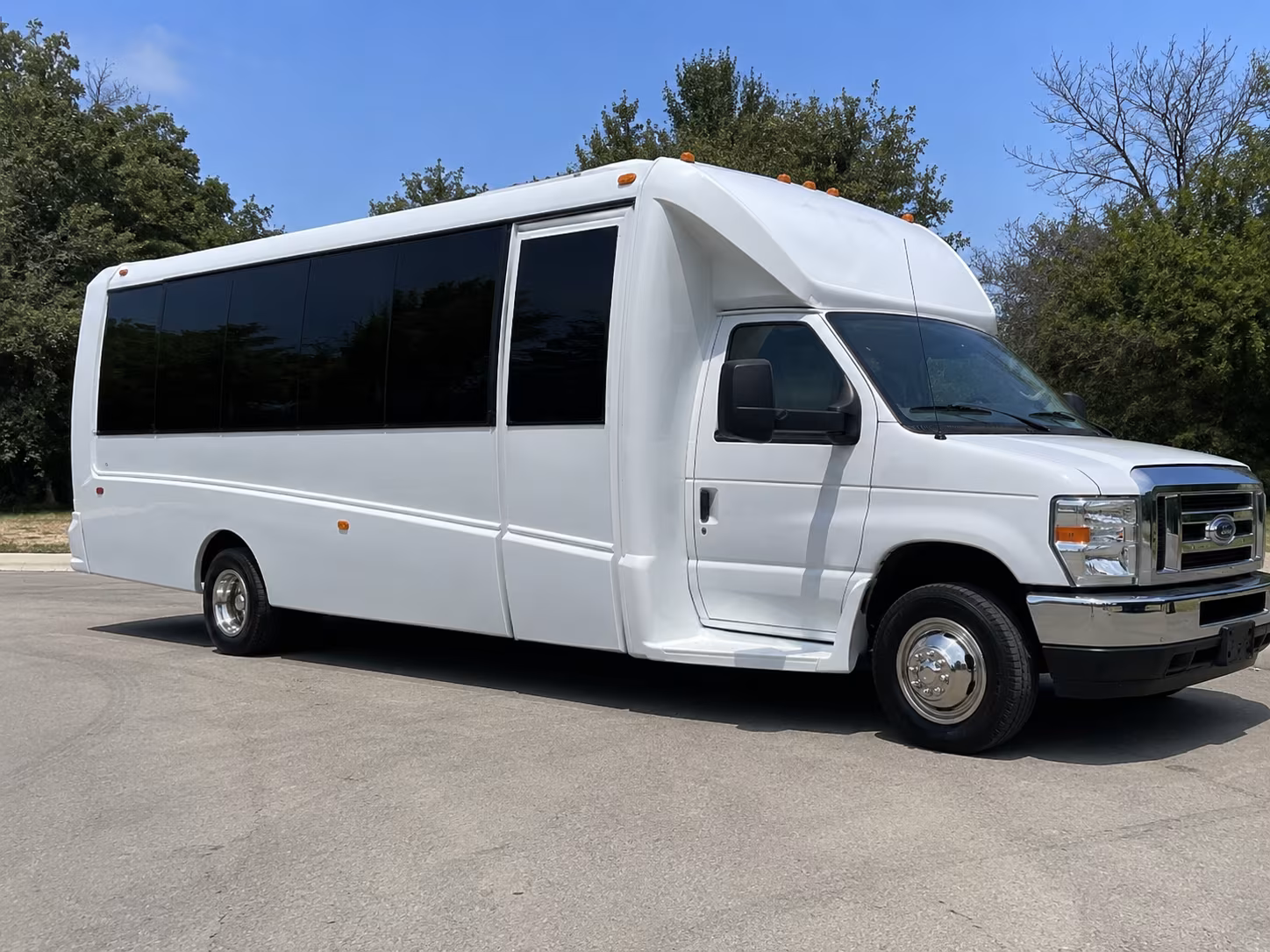 Ontario Wedding Transportation party bus exterior