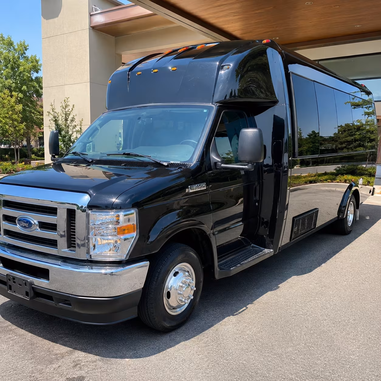 Ontario Winery Tour & Pub Crawl Transportation route planning