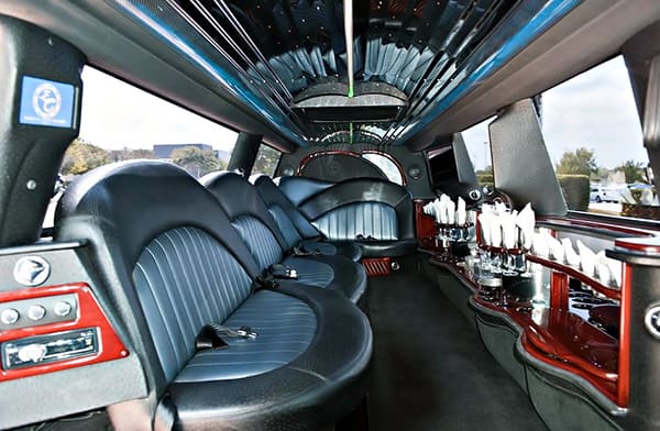 Ontario Lincoln Stretch Limos Interior